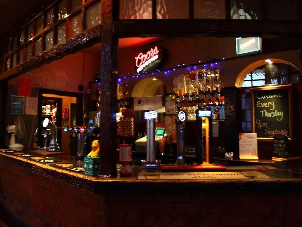 *** לינה וארוחת בוקר סקארבורו The Dickens Bar & Inn בריטניה